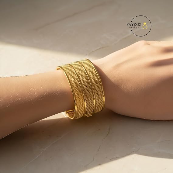 أساور نسائية جولد بلتيد متعددة الأشكال باللون الذهبي، تصميم فاخر وعصري، إكسسوارات أنيقة مناسبة للاستخدام اليومي والمناسبات والهدايا، تمنح إطلالة راقية من فيروز جوليري